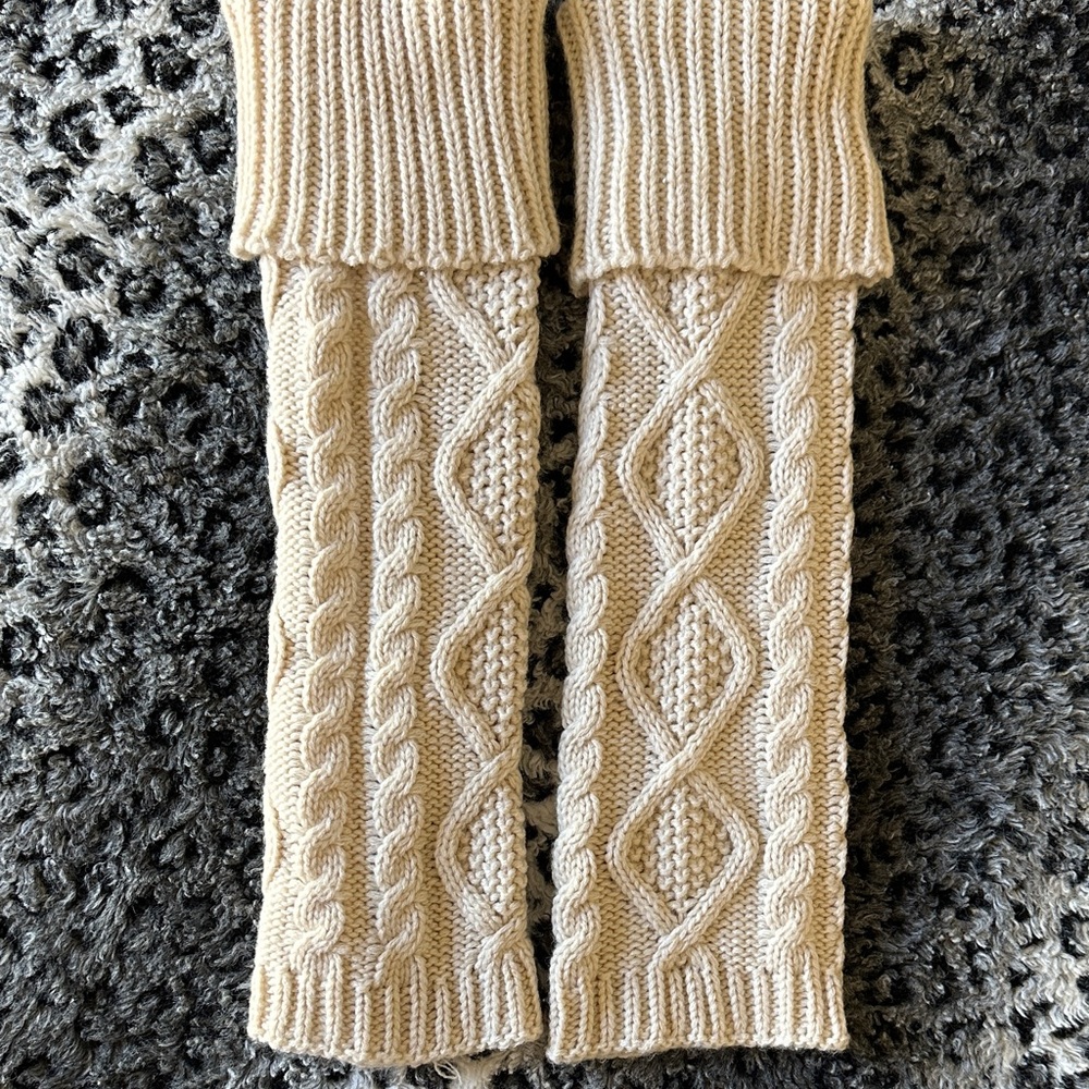 Cream Cable Knit Leg Warmers - Picture 2 of 3